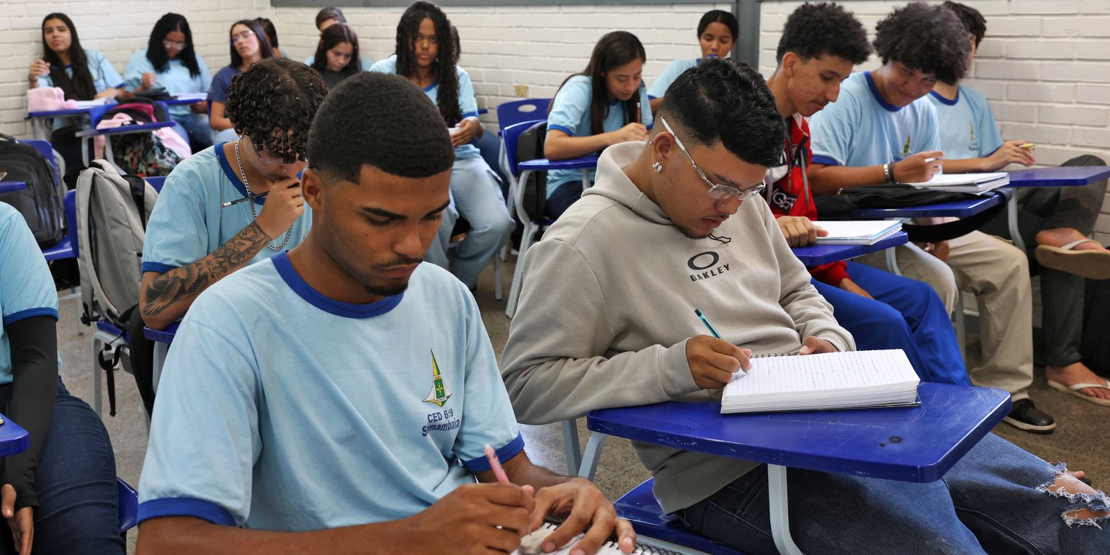 Pé-de-Meia paga R$ 1 mil a alunos dos anos iniciais do ensino médio